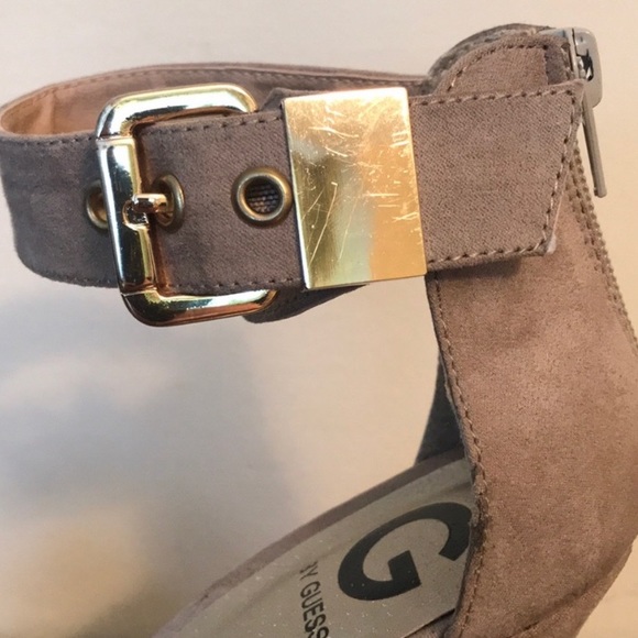 G by Guess 8.5 women’s platforms - Picture 4 of 5